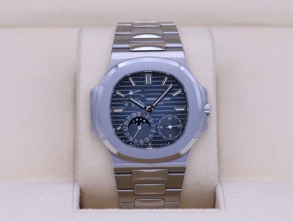 Patek Philippe Nautilus 5712/1A Stainless Blue Dial – 2020 Unworn